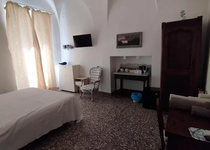 Casa Mazzini Di Casa Italia 스포토르노